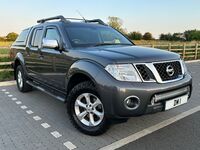 NISSAN NAVARA